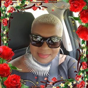 Meet your Posher, Caroline